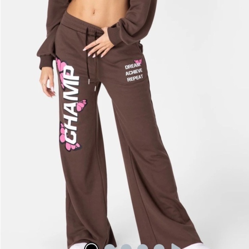 Adika Flare Sweatpants